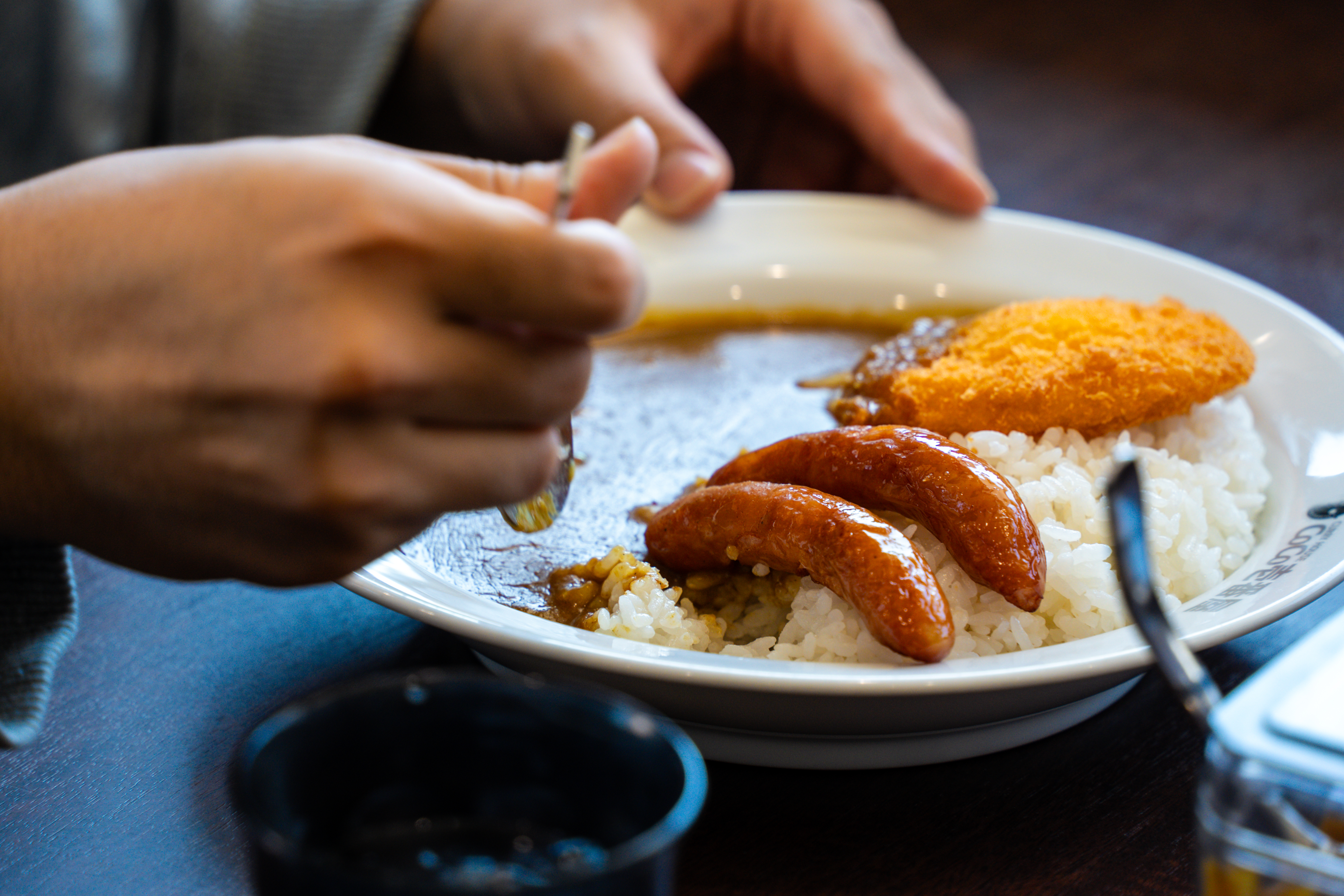 まかない制度でおいしいカレーが半額！
